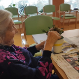 2021_10_vytváření dekorací.jpg