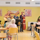 2022_6_koncert při kácení májky.JPG