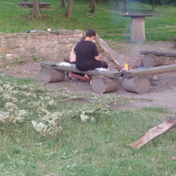 opékání špekáčků.jpg