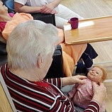 Terapeutická panenka  2