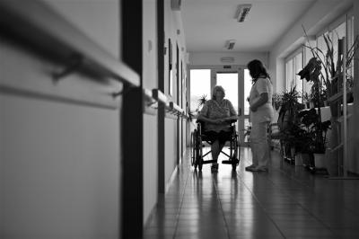 Sestra v nebezpečném terénu sociálních služeb 