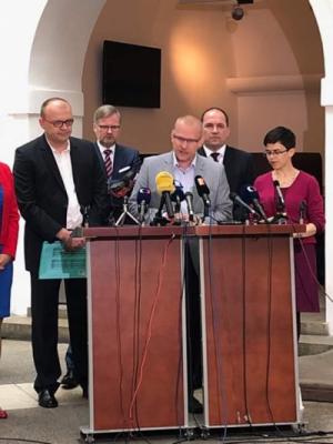 Ředitel NADĚJE na tiskové konferenci k hrozícímu kolapsu sociálních služeb