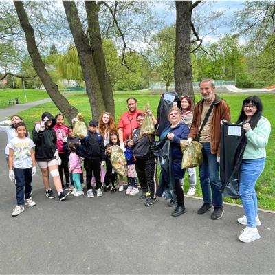 V Klášterci jsme Den Země oslavili úklidem města