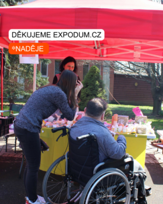 Na jarmarky i slavnosti nově pod stanem